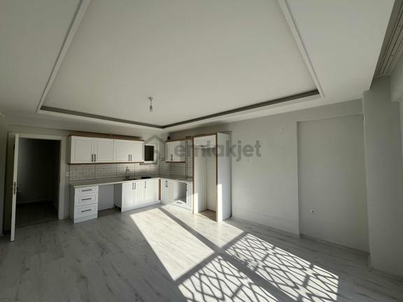 Lavınıa'dan Merkezde Asansörlü Kiralık 2+1 Daire 1