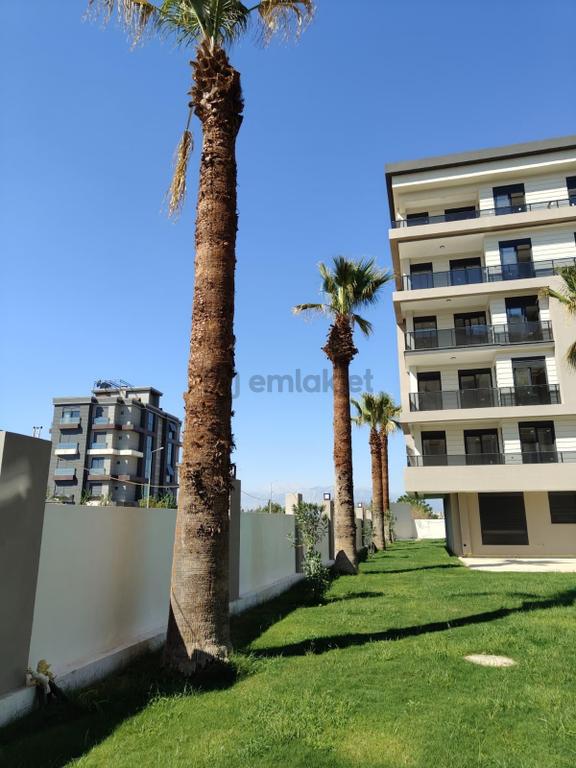 Kepez Göksu’da Havuzlu Si̇tede 1+1 Satilik Dai̇re 2