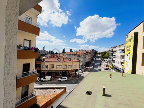 F-l Emlaktan Emaar Avm Libadiye Ve Acıbadem Metrobüs Yakını 2+1 2
