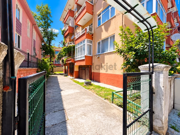 Adapazarı Şeker Mahallesinde Ferah & Geniş 3+1 Satılık Daire 2