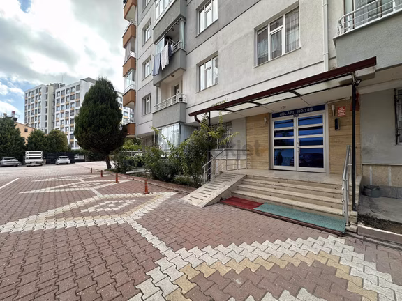 ''ahmet Özcan Ve Aymanas Caddesi Kesişimi 3+1 Daire'' 2