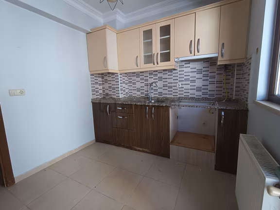 Engindeniz Emlak'tan Kayacık Cami Yanında Kiralık Daire.. 2