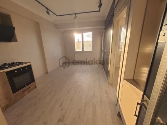 Öznur Emlak'tan Dağeteğinde Satılık 1+1 Lüks Daire 2