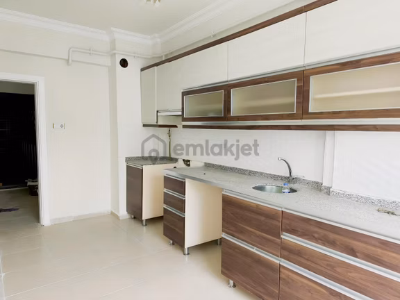 Pex Anka'dan Hasanbey Ana Cadde Üzeri Kiralık 3+1 Daire 1