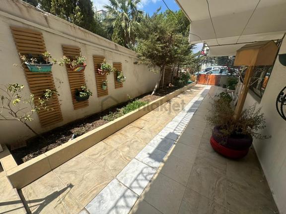 Basınsitesinde Caddeye Hastaneye Okula Yakın Bakımlı Bahçe Katı 2
