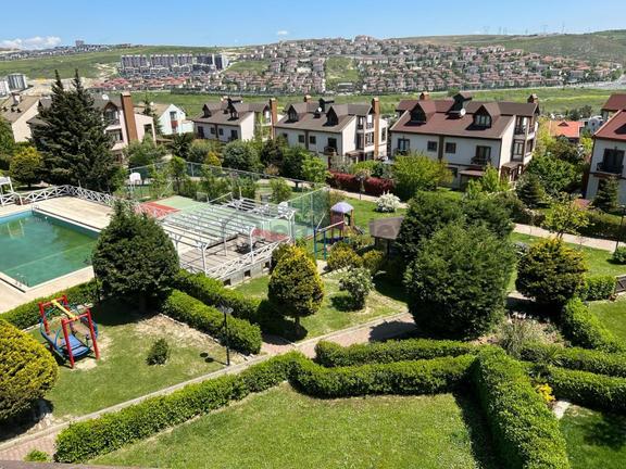 Bahçeşehir 2. Kısım Sezgin Villaları Sitesinde 7+2 Lüks Villa 1