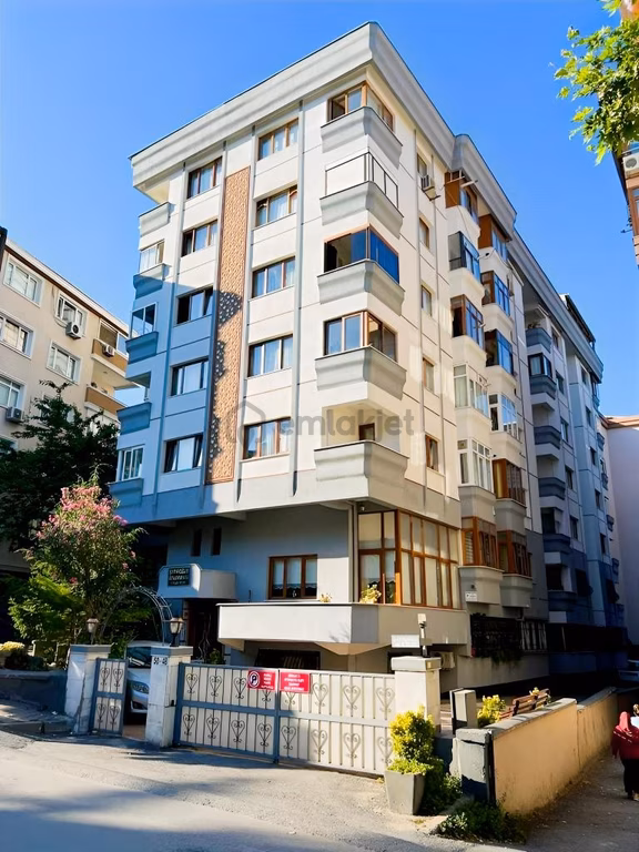 Bakırköy Kartaltepede 4.kat 3+1 120m2 Asansörlü/otoparklı 1