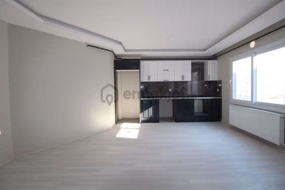 Aslan'dan Mezitli De Merkezi Konumda Doğalgazlı Kiralık 3+1 1