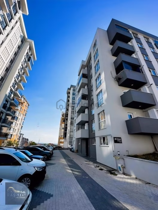Şükrü Paşada Acil Satılık 1+1 4 Yılık İskanlı Kiracılı Lüx Daire 2