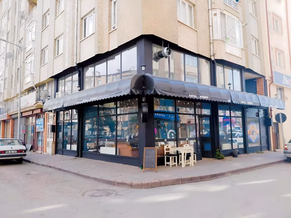 Özyalçın'dan Merkezde Devren Kiralık Cafe. 1
