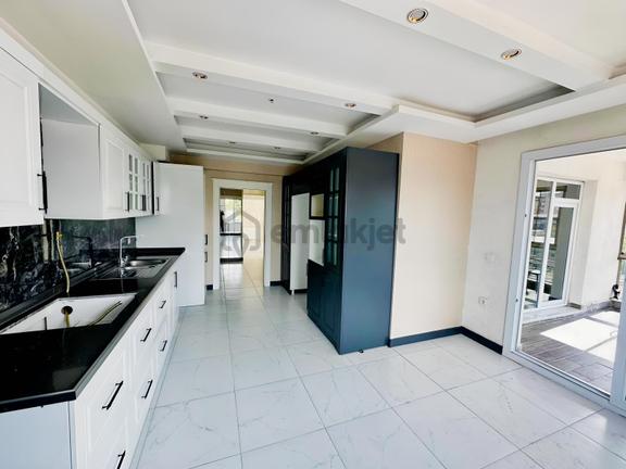 Eras Gayrimenkul'den Bakımlı,kullanışlı Kiralık 2+1 Daire 1