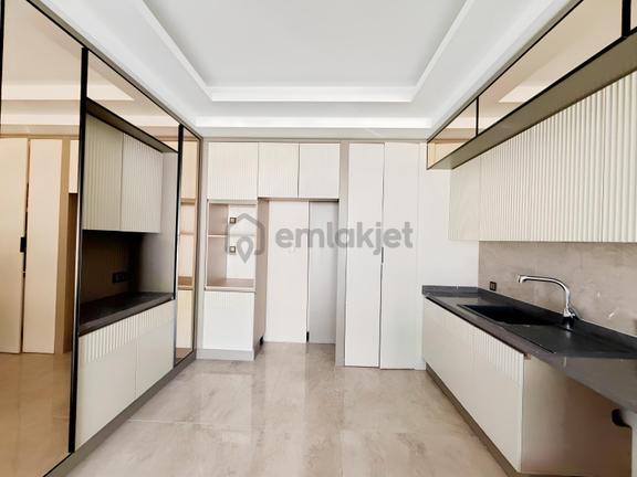 Eras Gayrimenkul'den Şehrin Merkezi'nde Kiralık Villa 2