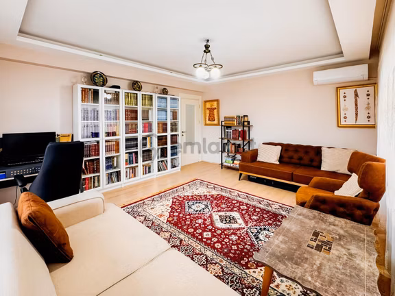 Kanlıca Günsazak Bulvarın'da | 3+1 (135 M²) | Site İçi Daire 2