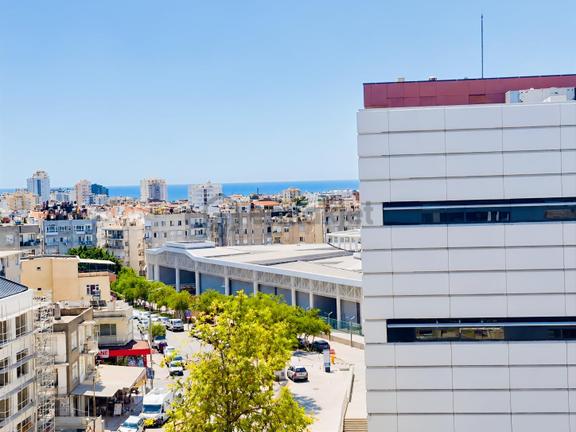 Doğu Garajı Mesken-ofis Kullanımına Uygun İçi Yapılı 3+1 2