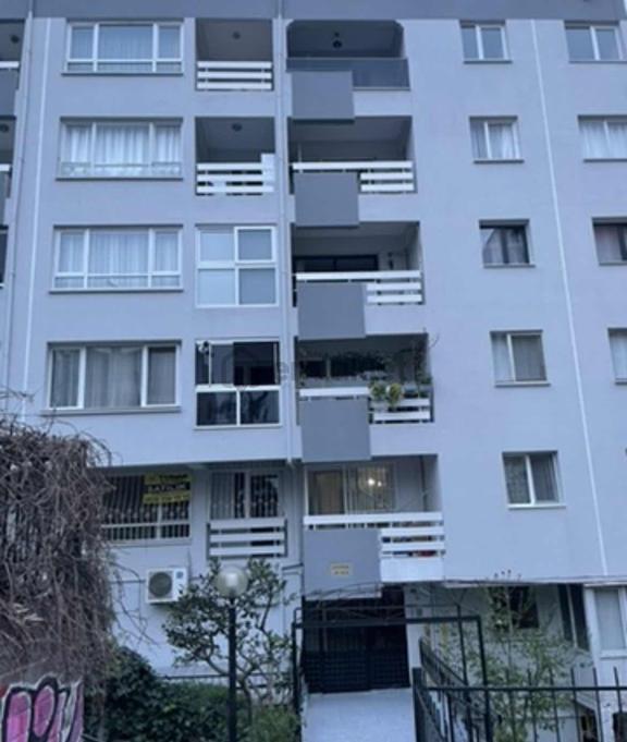 Türk Koleji Yakını Deniz Manzaralı Kapalı Mutfaklı 3+1 Satılık 1