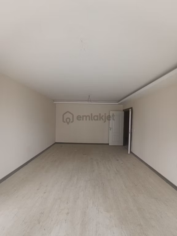 Güncel İlan!! Daha Uyunu Yok! Atakent Mh. Güvenlikli Sıfır Lüx Site K.mutfak 3+1 1