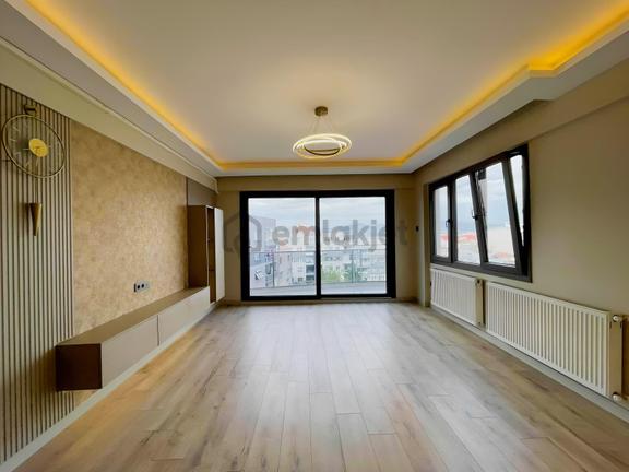 Yeşilyurt Sevgi Yolunda , 3+1 120m² , Ara Kat , Ful Dekorlu 2