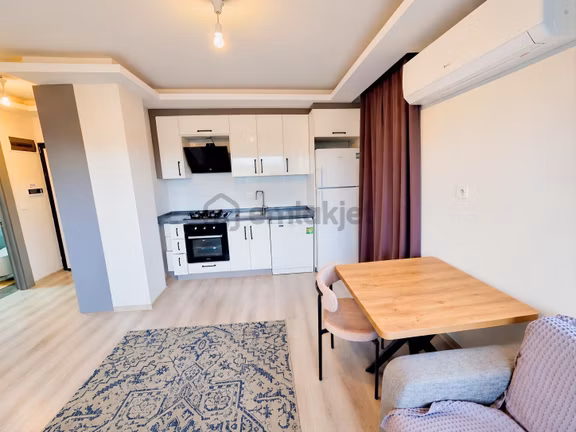 Eşyalı 1+1 / Havuzlu Sitede / Yeniköy 2