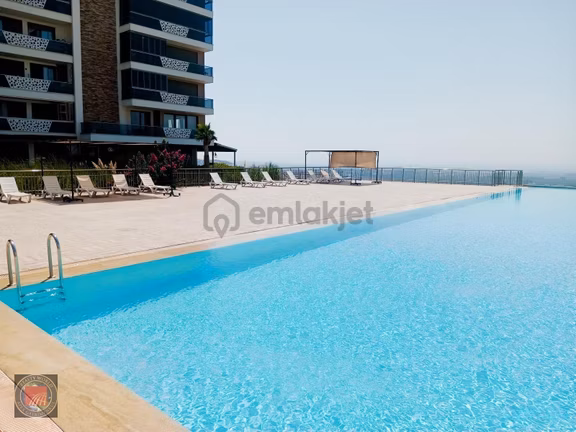 Antalya Delux'de Full Site Kiralık 4+1 Bahçe Katı Lüks Daire 1