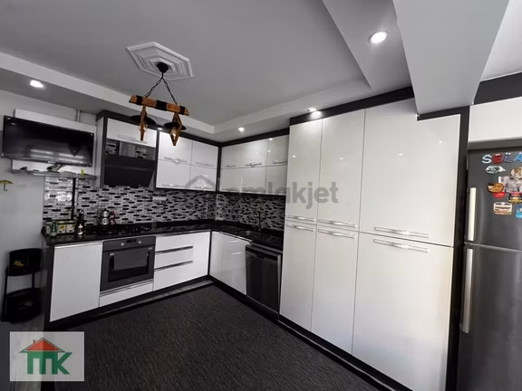 Karamanda Satılık Daire 3+1 140 M2 Yüksek Zemin 1
