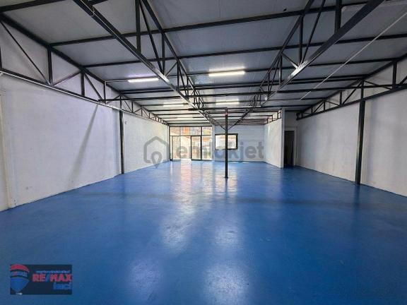 Re/max İnci'den Karesi Kayabey Mah. Kiralık 200m² Dükkan 1