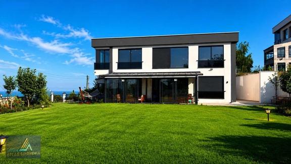 Atakum Çakırlar Yalı'da Panaromik Deniz Manzaralı Lüks Villa 1
