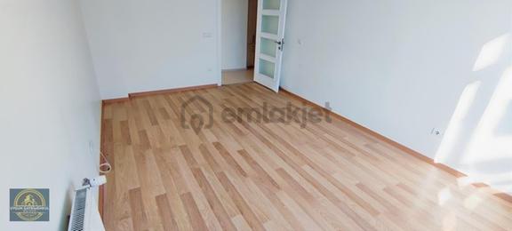 Kayaşehir'de Kiralık 2+1 Daire 2