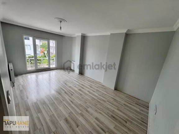 Tapuhaneden Rasimpaşa Mh Öztürk Market Yanı Kiralık 2+1 Daire 1