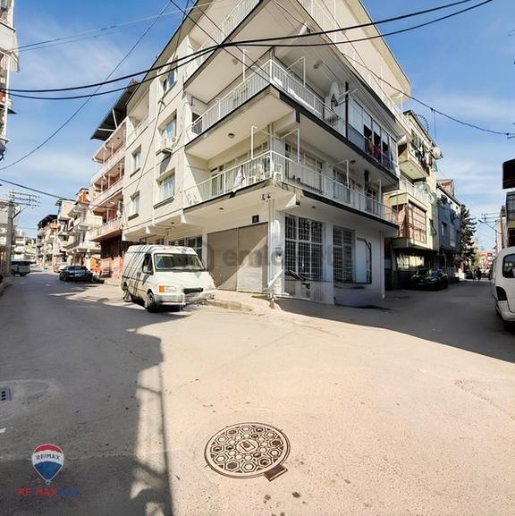 208 Bayraklı Yamanlar Mahallesi'nde 160 M2 Kiralık Depo 1