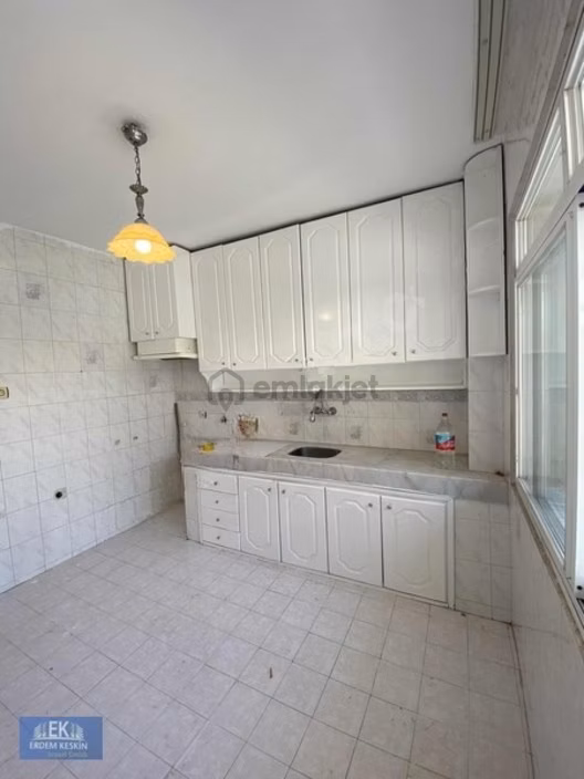 Gaziemir Aktepede 2+1 100m2 Kiralık Daire 1