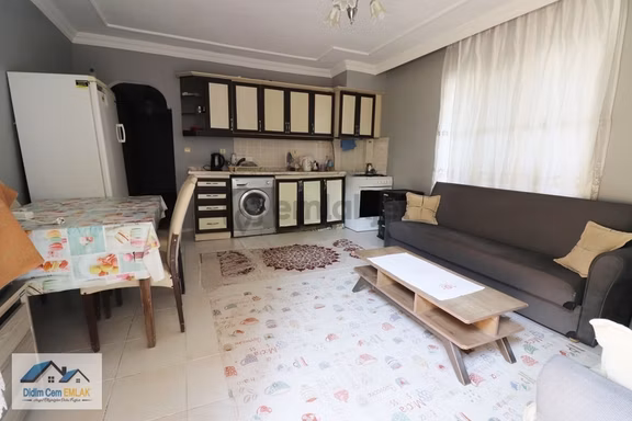 Çarşı Merkezde Zemin Katta Eşyalı 2+1 Kiralık Daire 1