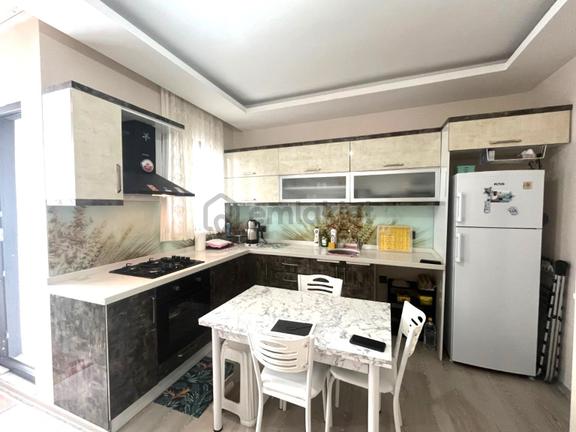 𝄞melodi'den Akçay Merkez'de Piyasanın Altında Ön Cephe Asansörlü Cam Balkon 1+1 Daire 1