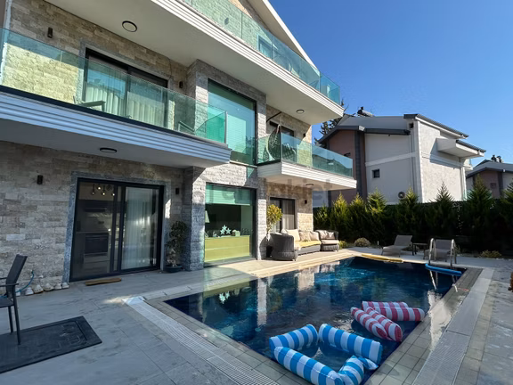 Fethiye Çiftlikte 2025 Yapımı 4+1 Triplex Villa | Kredi Uygun 1