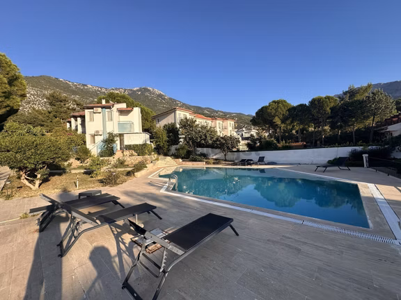 Fethiye Ovacık'ta, Havuzlu Site İçerisinde, Satılık 2+1 Daire 1