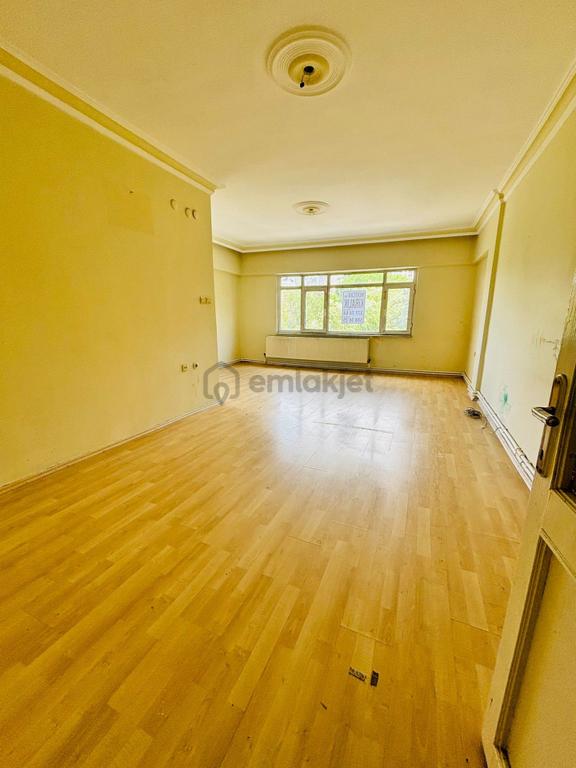 Mertcan'dan Yakacık Çarşı Mah. Site İçinde 3+1 Kiralık Daire 1