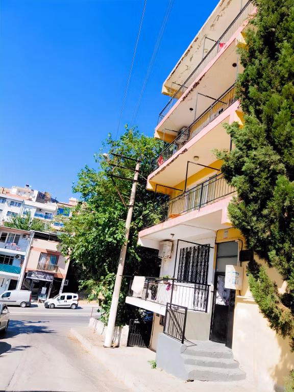 Karabağlar Metin Oktay'da Deniz Manzaralı 4 Katlı Bina Ve Arsa 2