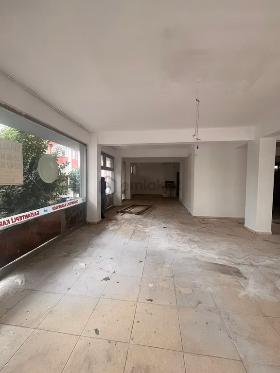 Bahçelievler Cumhuriyet Mahallesi Kiralık Dükkan Cadde Üzeri 1