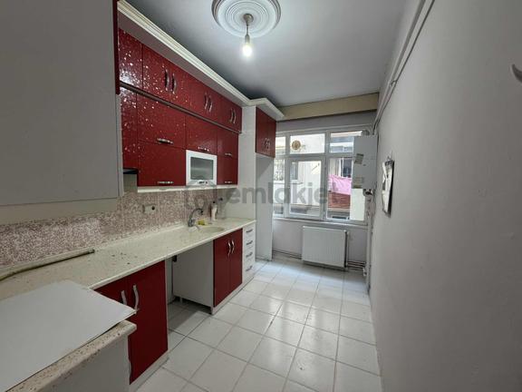 İlkadım Çiftlik Caddesi Altında Satılık Masrafsız 2+1 Daire 1