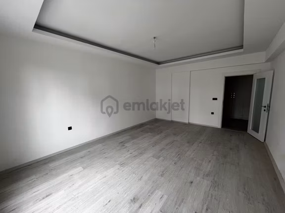Mevlana Mah Sıfır 3+1 Yatay Mimarili Geniş Kiralık Daire 165/2 1
