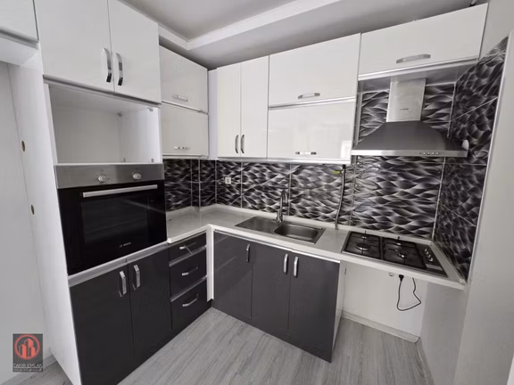Balçova Eğitim Mah. Metro Yakını D.gazlı Kiralık 2+1 Daire 1
