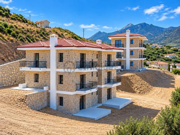 Datça Burgaz'da Satılık Bahçe Katı 2+1 Daire 1
