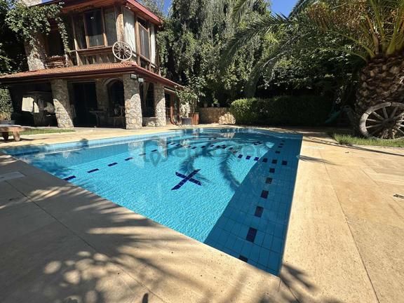 Fethiye Pazaryerinde Müstakil Havuzlu Lüks Taş Villa 1