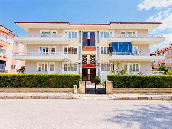 Remax Dem'den Ergenekon Mah. 3+1 Satılık Daire 1