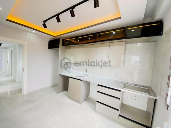 Yılmaz'dan İncirlik Kemalpaşa'da Satılık 3+1 Kapalı Mutfak 1