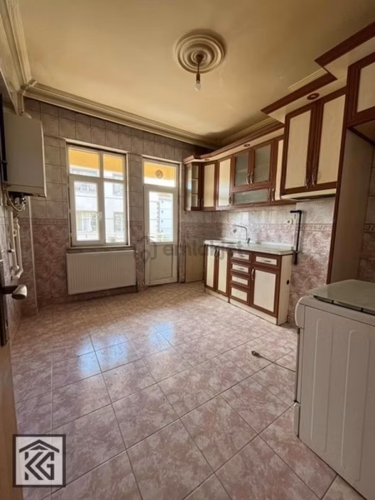Ulubatlıhasan Mh Karkent Cuma Pazar Market Yakını 2