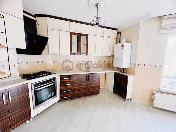 Kayalarda Vadi Manzaralı Güney Batı Cephe Site İçi 4.kat Kiralık 2