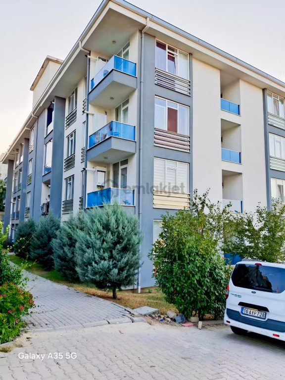 Cumhuriyet'te 1+1 Eşyalı Kiralık Fırsat Daire 1