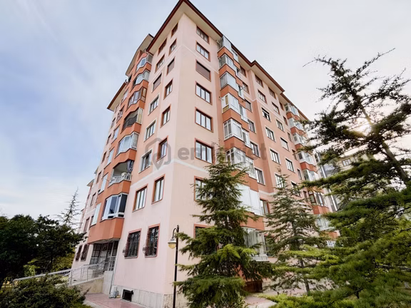 Karakayış Caddesi Buhara Sitesi'nde 2+1 120m²satılık Geniş Daire 1