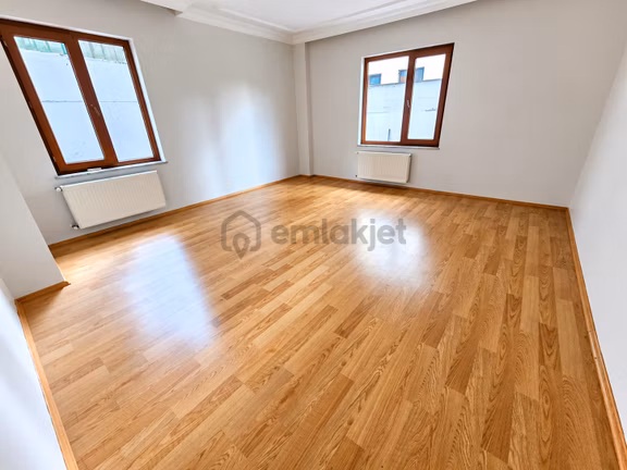 Ümraniye Armağanevler Mah. Kapalı Ve Açık Otoparklı Site İçi 2+1 1