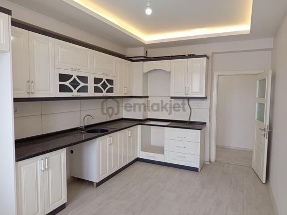 Şükrüpaşa Da Çaykur Bölgesinde Satılık 3+1 Sıfır Lüks Daire 2